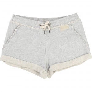 Grey Short, Une Fille